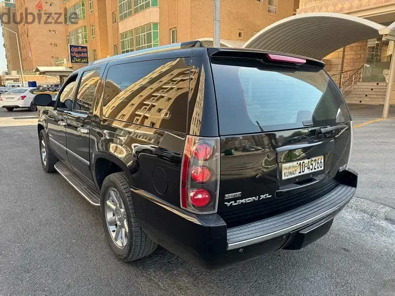 جي أم سي سوبيربان 2010