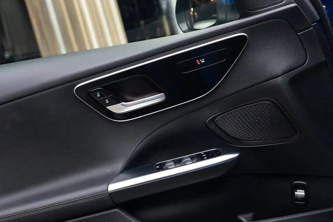 مرسيدس بنز C Class 2024