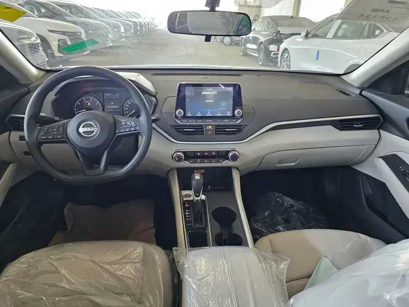 نيسان التيما 2024 ستاندر