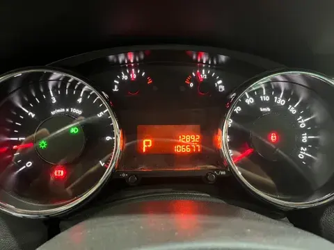 بيجو 5008 2011 110000