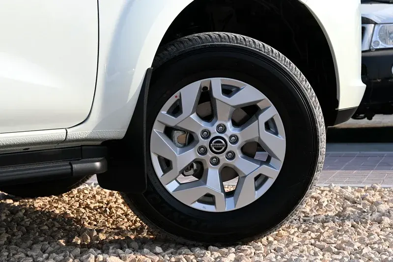 نيسان اكس تيرا 2025