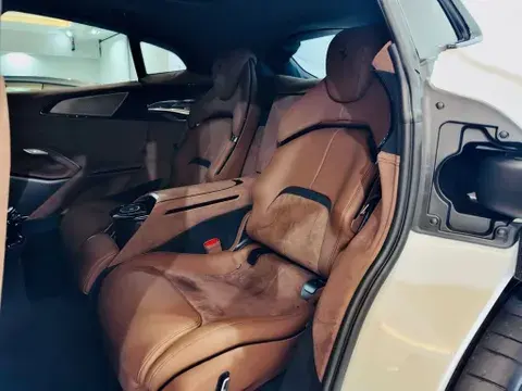 فيراري بوروسانجوي 2025 129