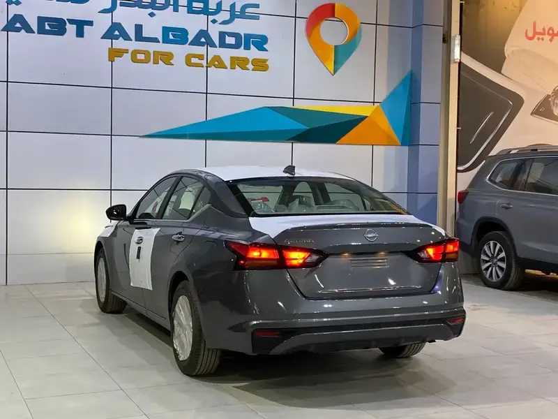 Nissan Altima 2024