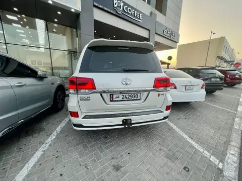 Toyota Land Cruiser GXR V6 Capsule 2021