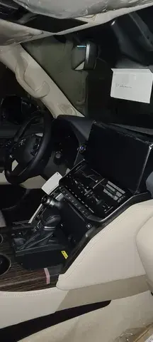 تويوتا لاند كروزر 2025 12