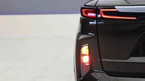 تويوتا Urban Cruiser 2025 الجديد