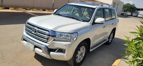 تويوتا لاند كروز 2016