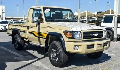 تويوتا لاند كروزر بيك آب TOYOTA LAND CRUISER PICKUP SHASS MODEL 2016 FULL