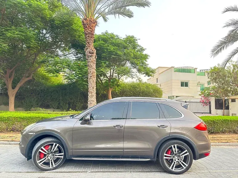 Porsche Cayenne 2011