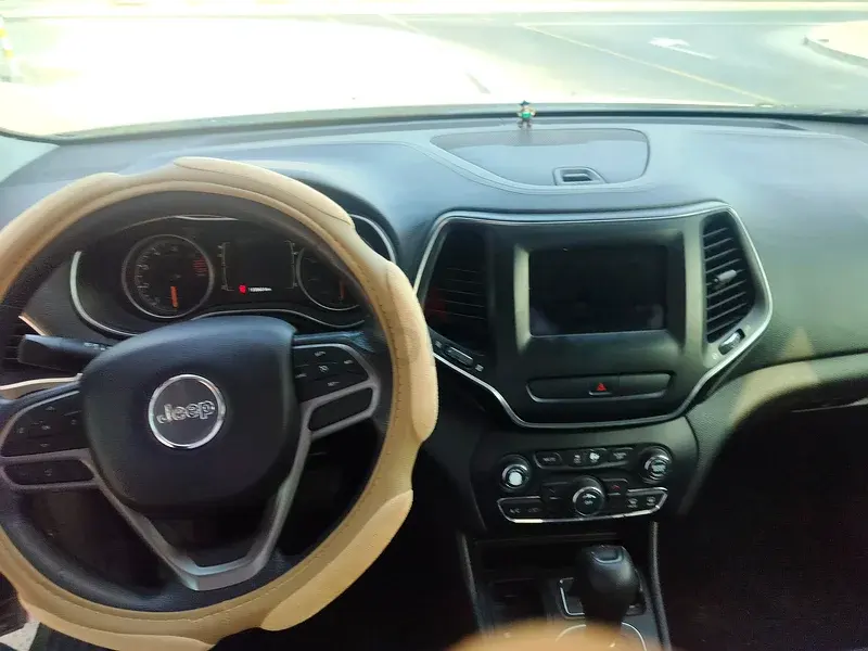 جيب شيروكي 2019