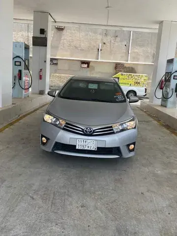 تويوتا كورولا  1.6 Limited 2015