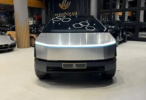 تسلا Cybertruck 2024