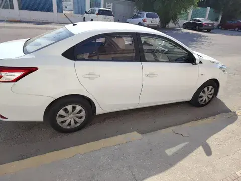 تويوتا يارس 2015