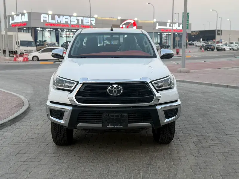 تويوتا هيلوكس 2024