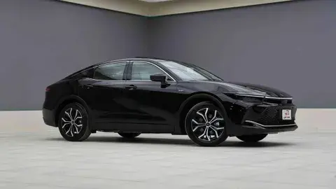 تويوتا Crown 2025 الجديد