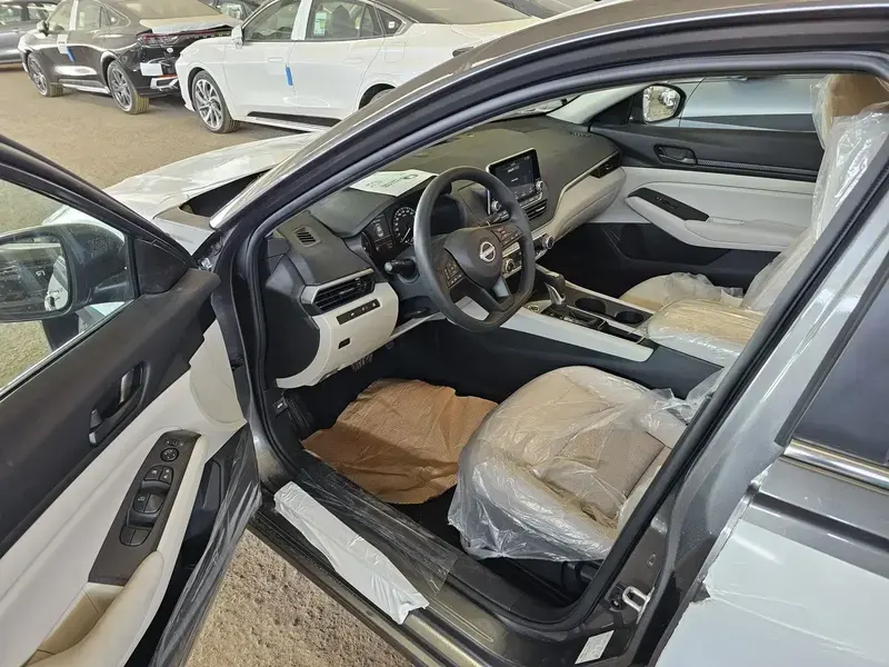 نيسان التيما 2024 ستاندر