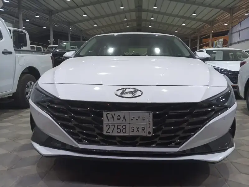 Hyundai Elantra 2023