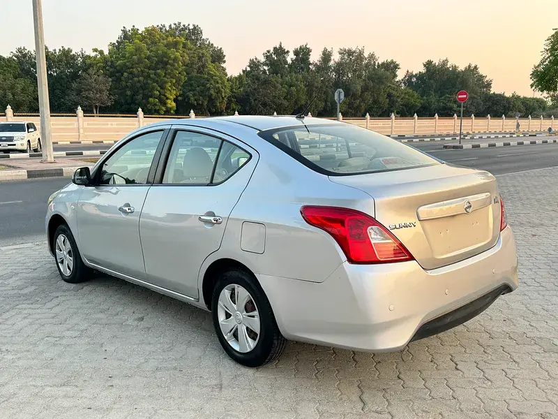 Nissan Sunny 2019