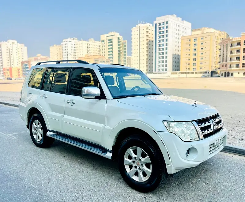 ميتسوبيشي باجيرو 2014