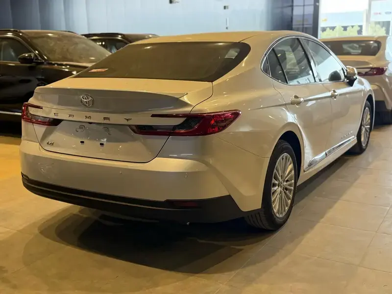 Toyota Camry 2025
