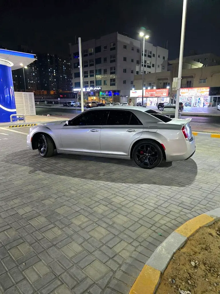 Chrysler 300s 2021