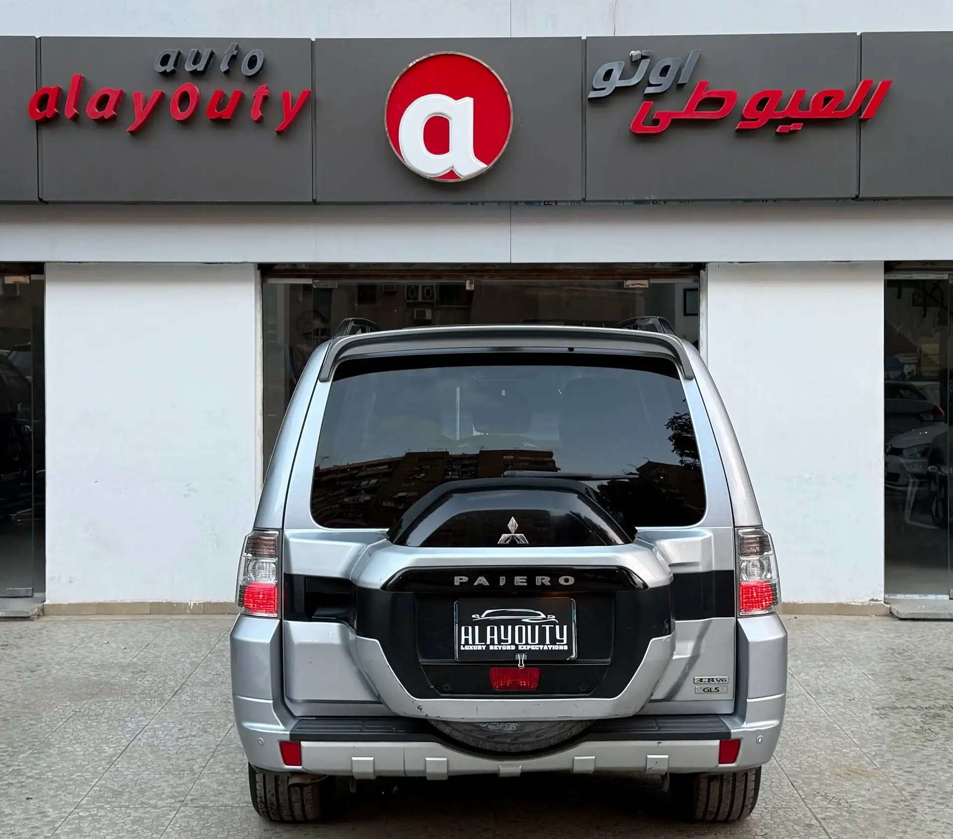 ميتسوبيشي باجيرو 2016