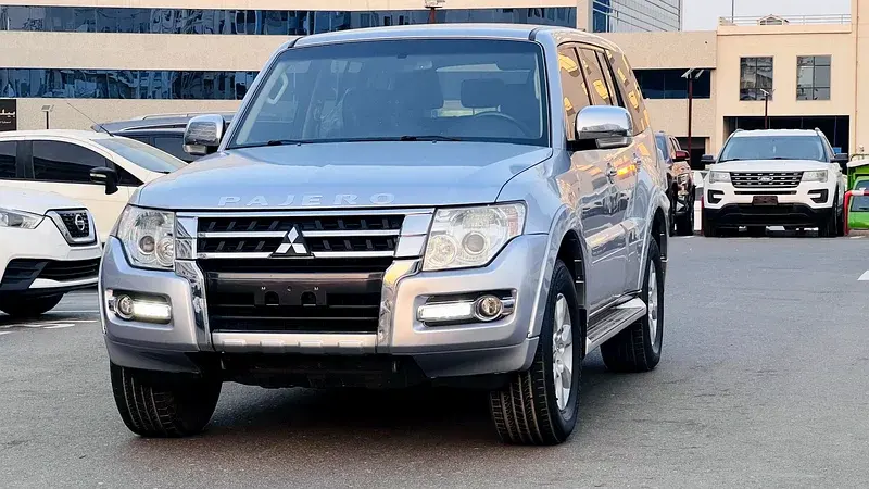 ميتسوبيشي باجيرو 2016