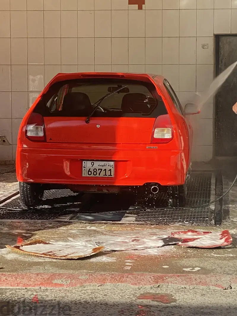 ميتسوبيشي كولت 2001