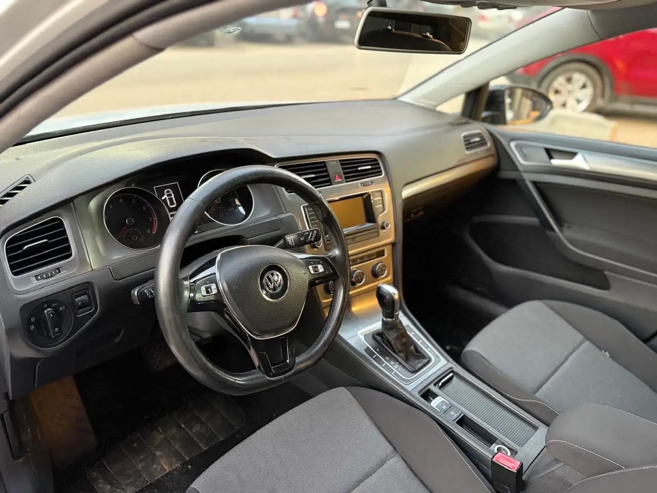 فولكس واجن جولف 2015