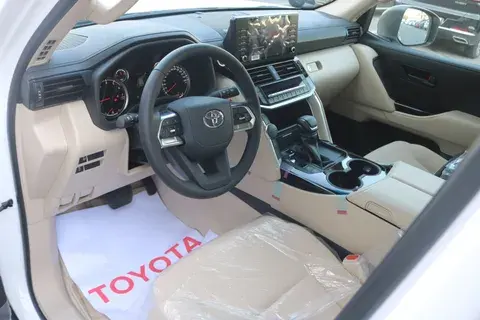 تويوتا لاند كروزر 2025 0