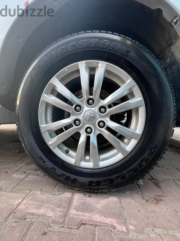 ميتسوبيشي باجيرو 2017