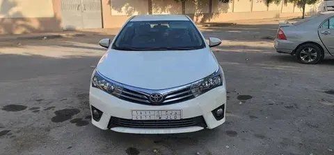 تويوتا كورولا 2015