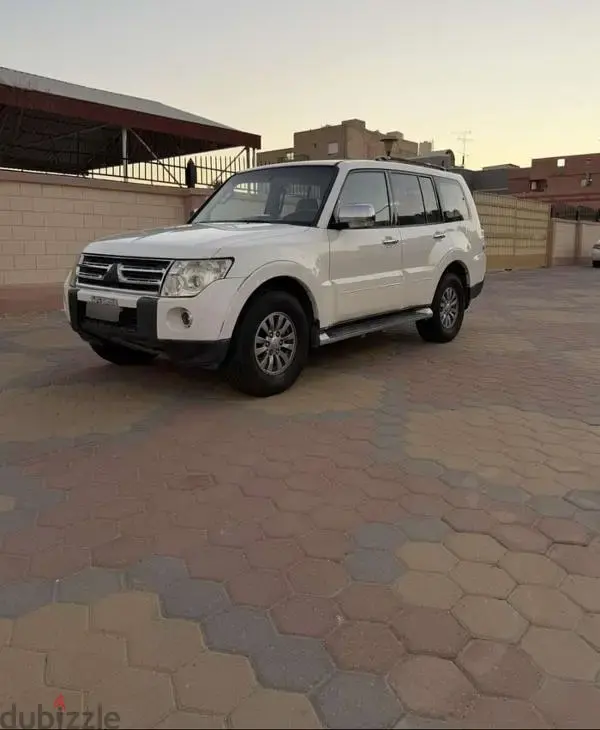 ميتسوبيشي باجيرو 2009