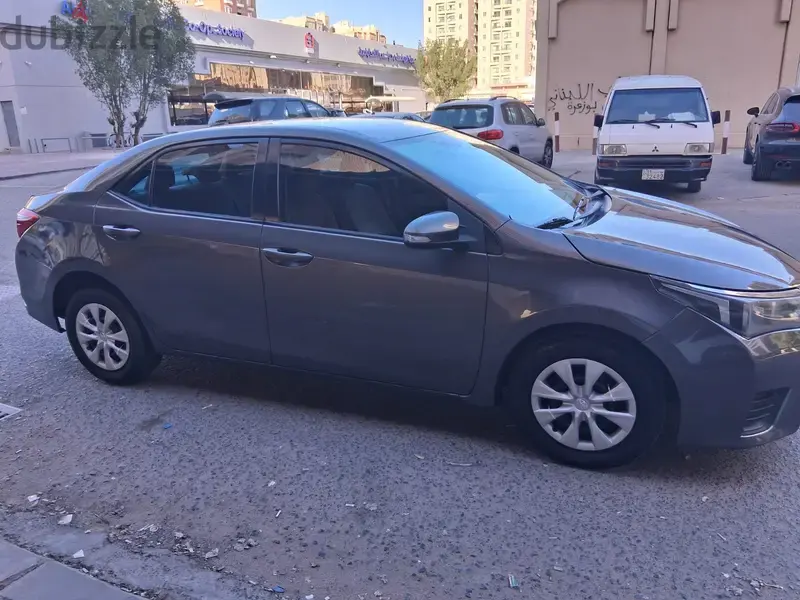 تويوتا كورولا 2015