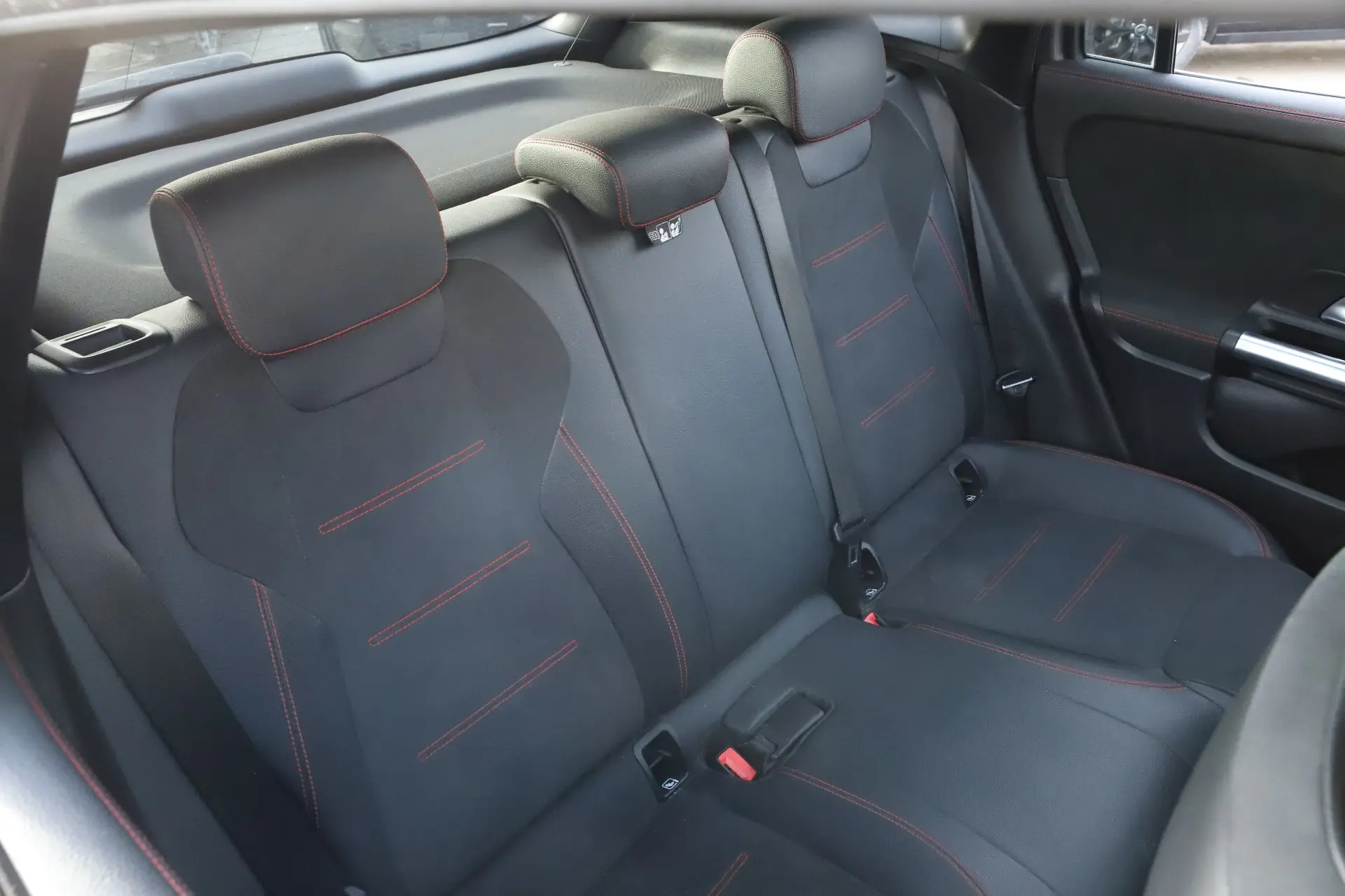 مرسيدس بنز GLA Class 2022