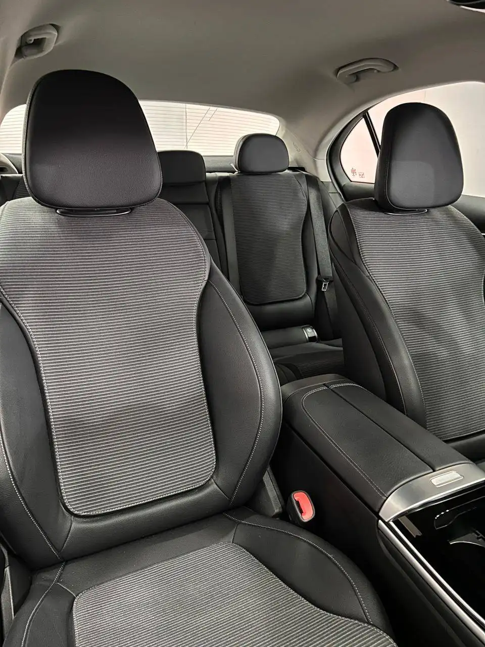 Mercedes Benz C Class 2023