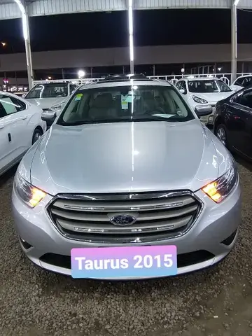 Ford Taurus 2015