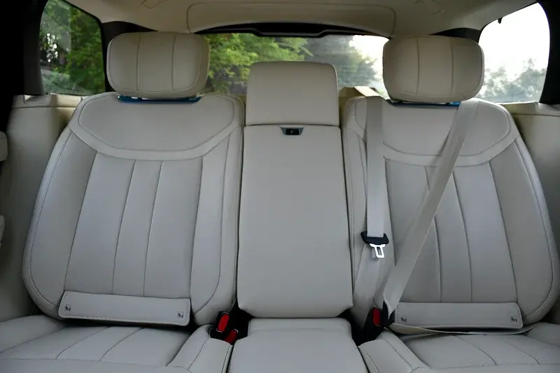 لاند روفر رينج روفر 2025