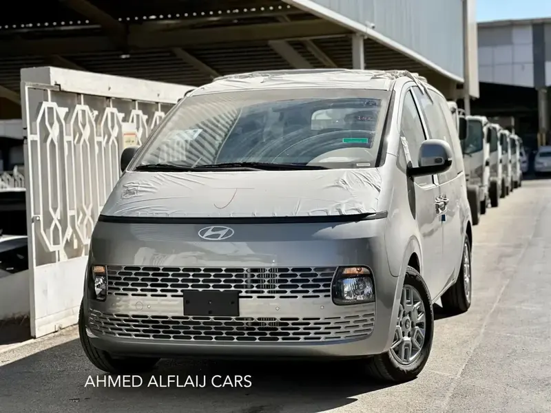 Hyundai Staria 2025