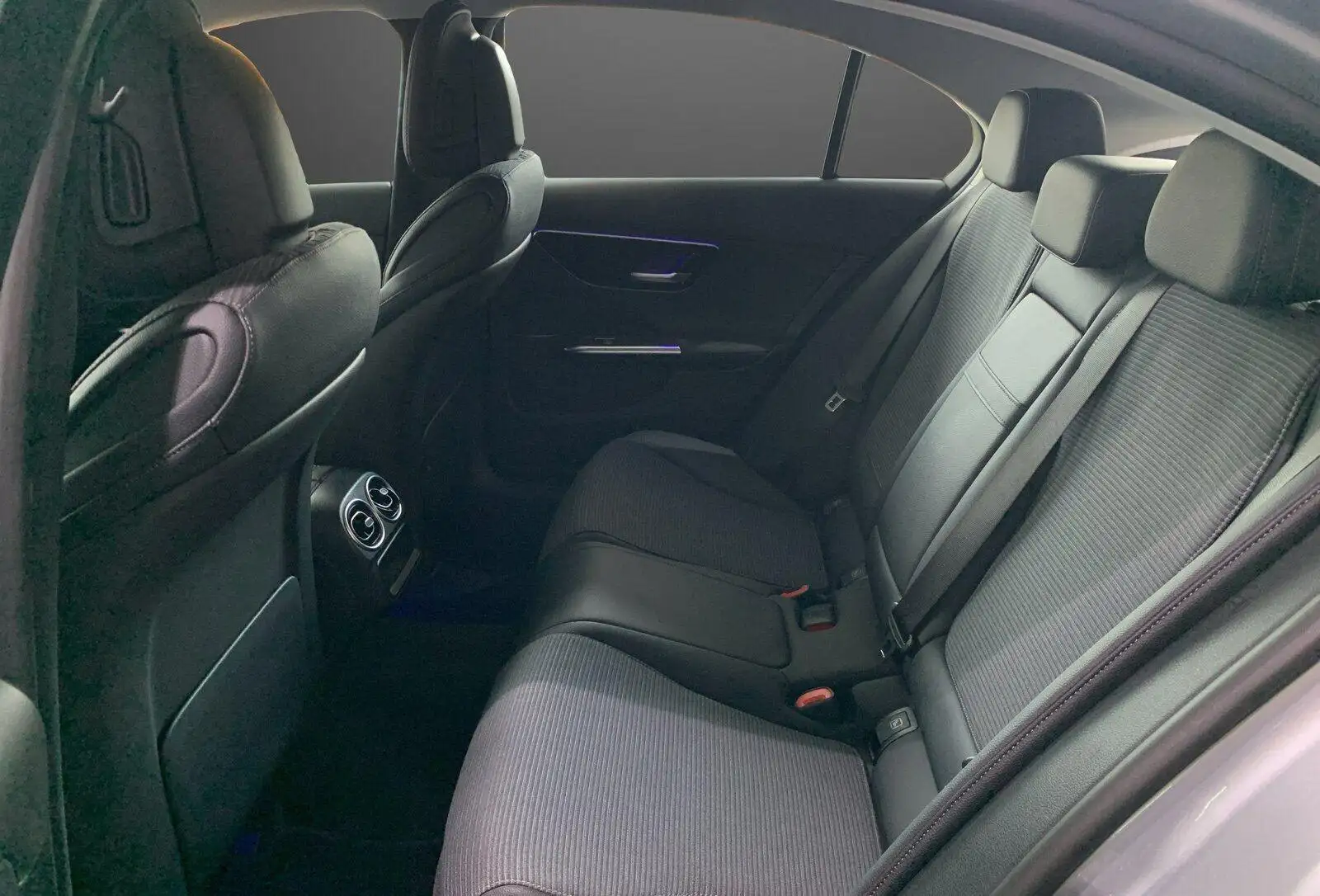 مرسيدس بنز C Class 2023