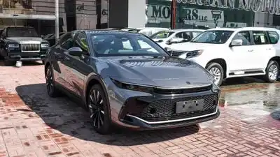 تويوتا كراون Hybrid AWD