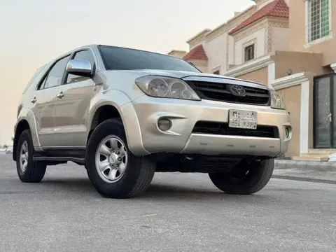 Toyota Fortuner 2006
