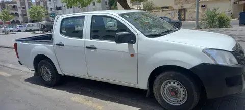 ايسوزو دي-ماكس 2014