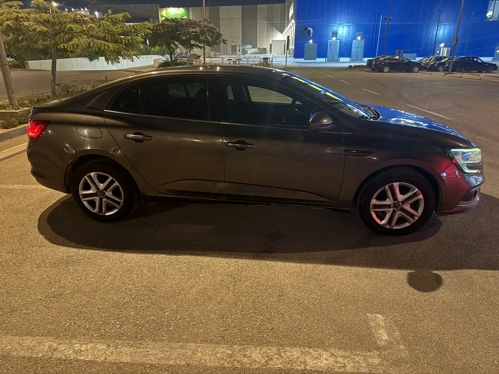 رينو ميجان 2021