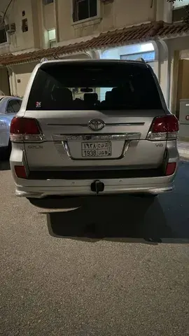 تويوتا لاند كروز 2010