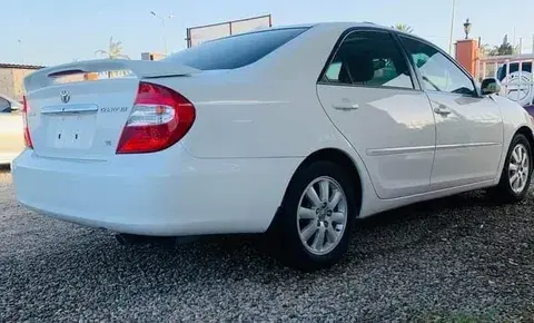 تويوتا كامري 2004