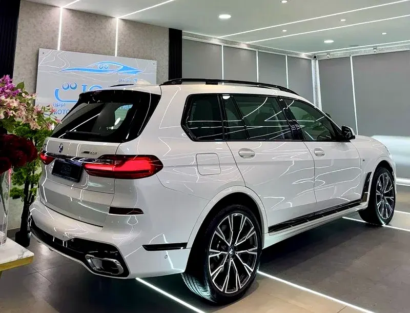 BMW X7 2021