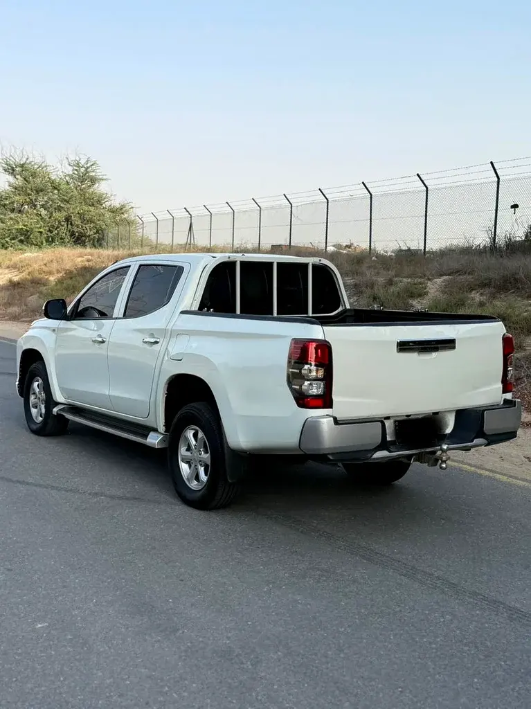 ميتسوبيشي L200 2022
