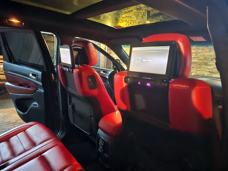 جيب جراند شيروكي 2014