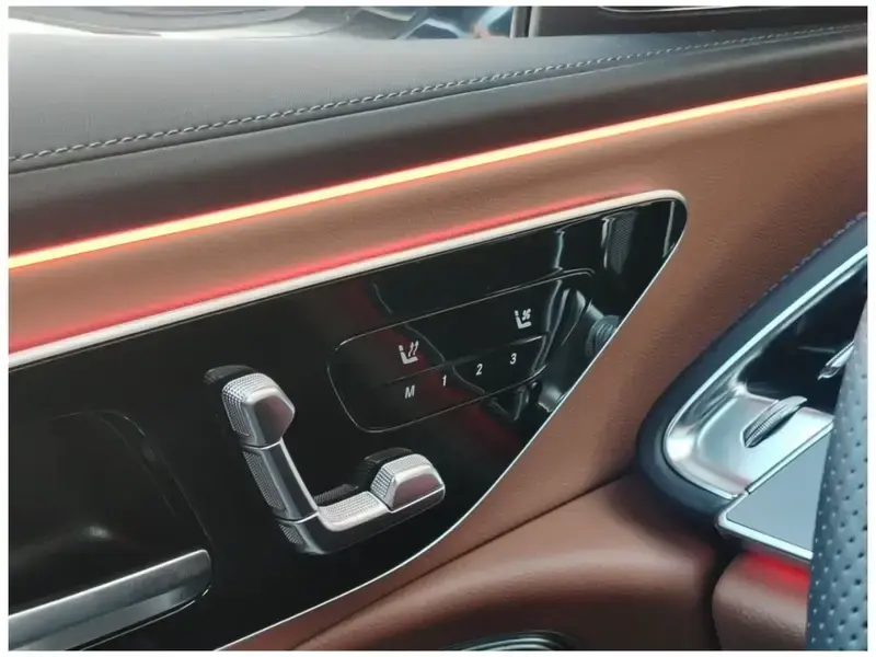 مرسيدس E 300 AMG-Line 2.0L twin turbo 4Matic 2024
